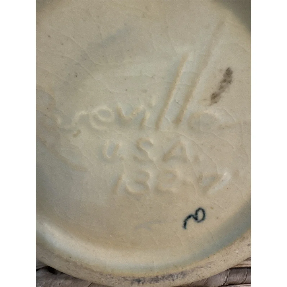 Roseville Pottery Zephyr Lily‎ 132-7